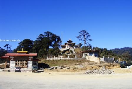 20 der tempel oberhalb der 108 chrten aufnahme dezember 2011